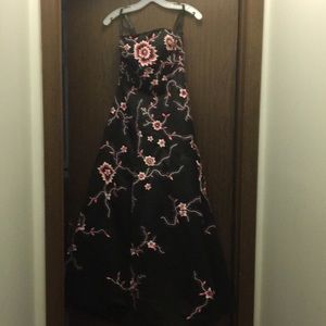 Black/pink prom dress